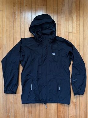 Vintage Y2K Patagonia Liquid Sky Gore-Tex Women’s Black Shell Jacket Sz. S